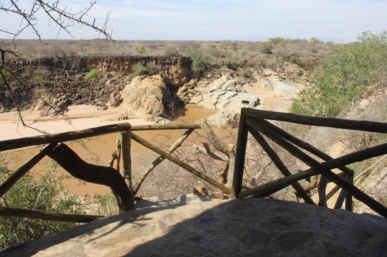 Lion'S Cave Camp, Samburu Villa Archers Post Dış mekan fotoğraf