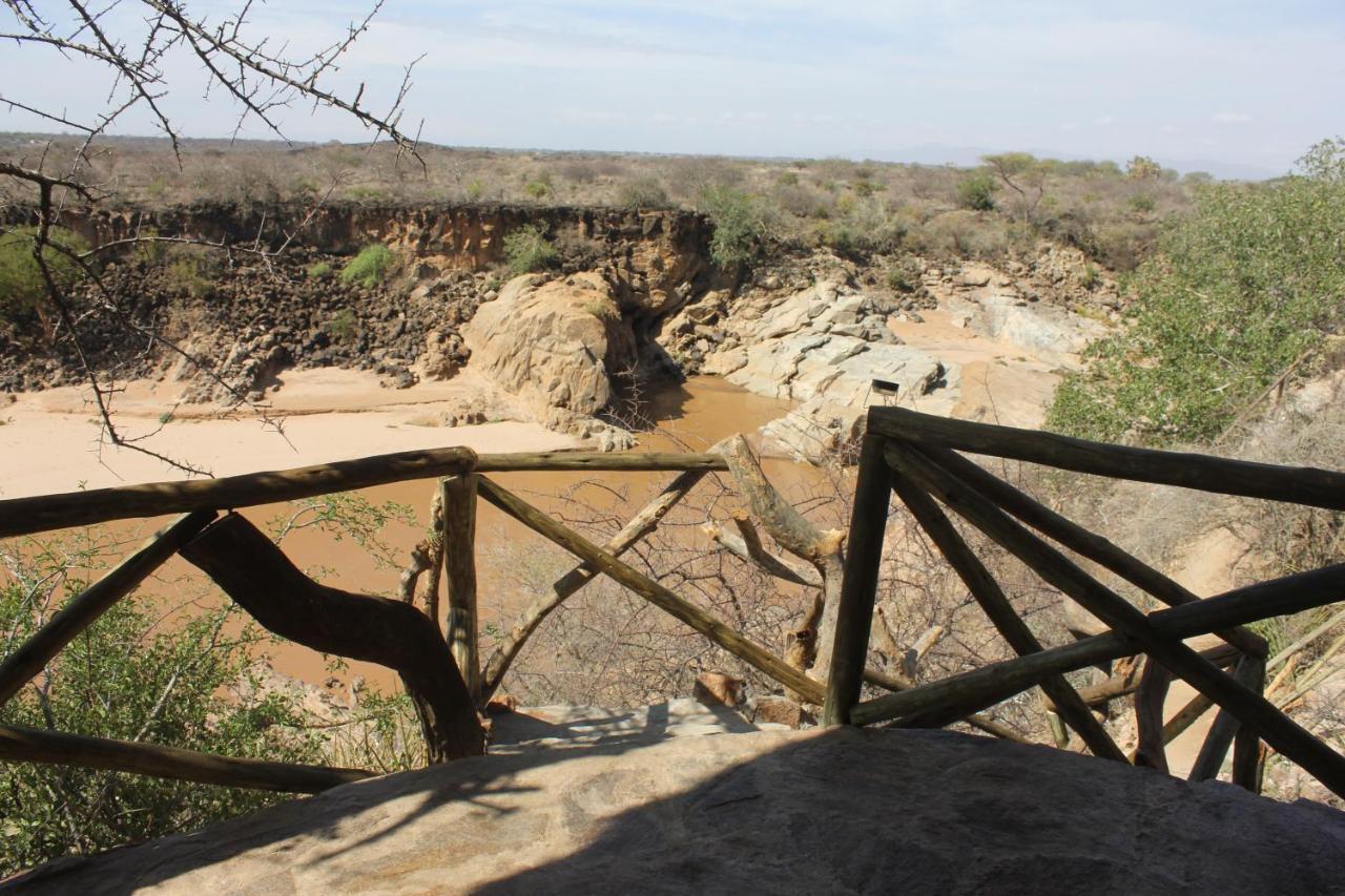Lion'S Cave Camp, Samburu Villa Archers Post Dış mekan fotoğraf