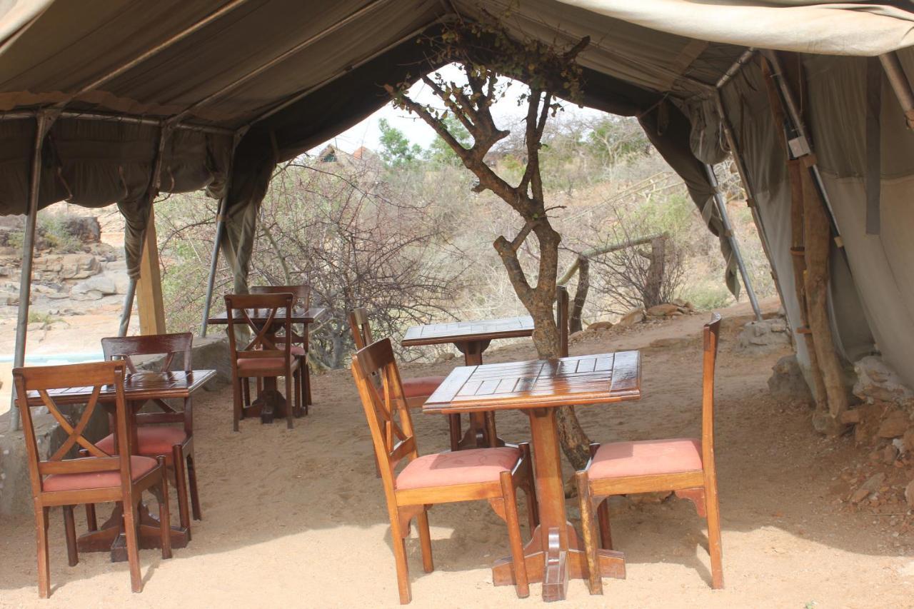 Lion'S Cave Camp, Samburu Villa Archers Post Dış mekan fotoğraf