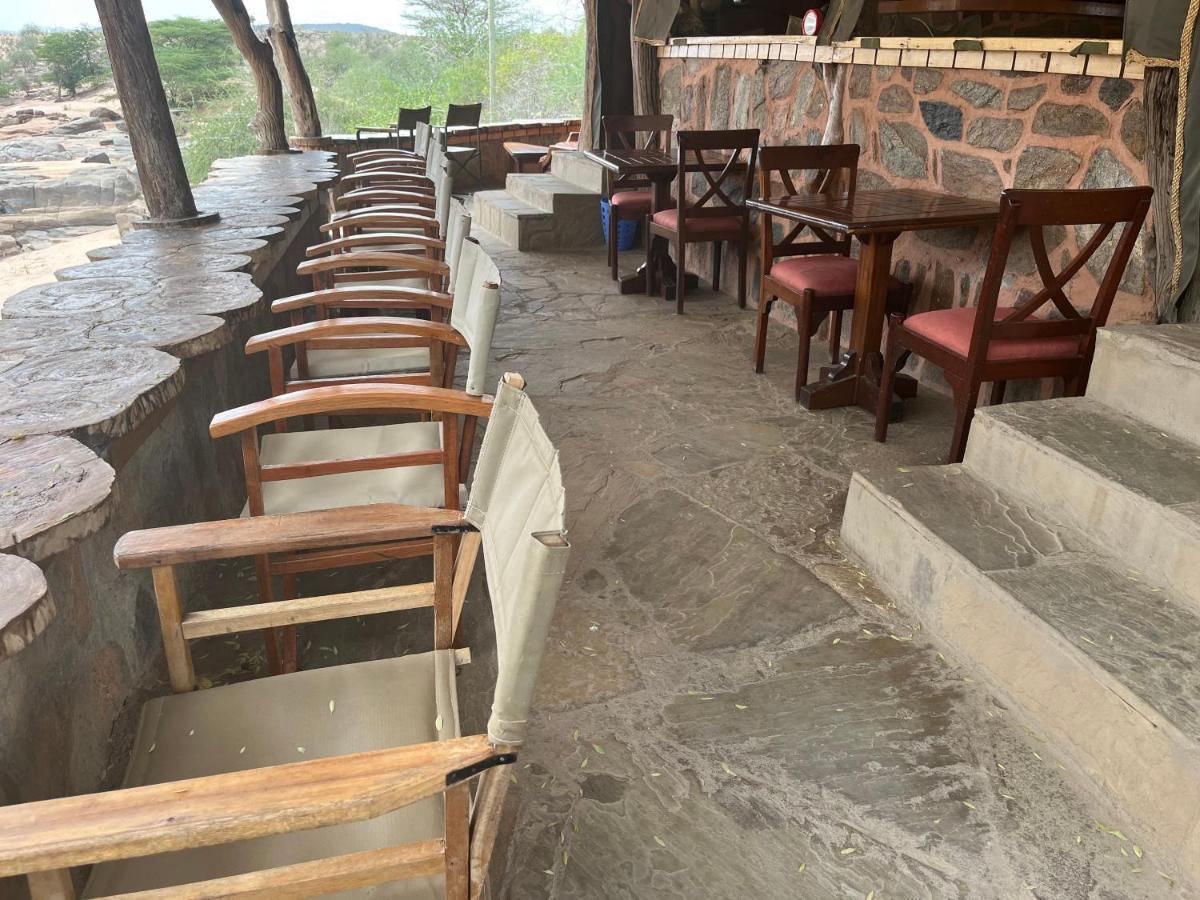 Lion'S Cave Camp, Samburu Villa Archers Post Dış mekan fotoğraf