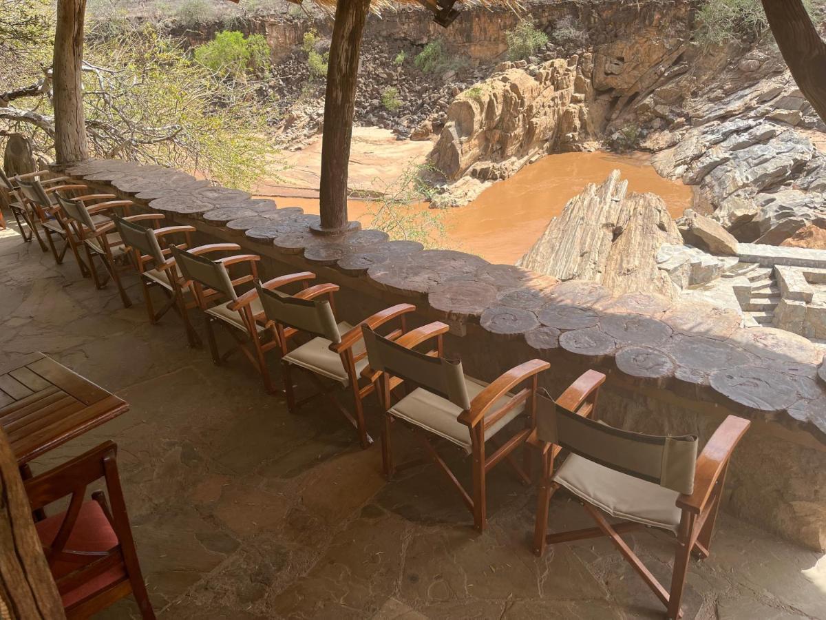 Lion'S Cave Camp, Samburu Villa Archers Post Dış mekan fotoğraf