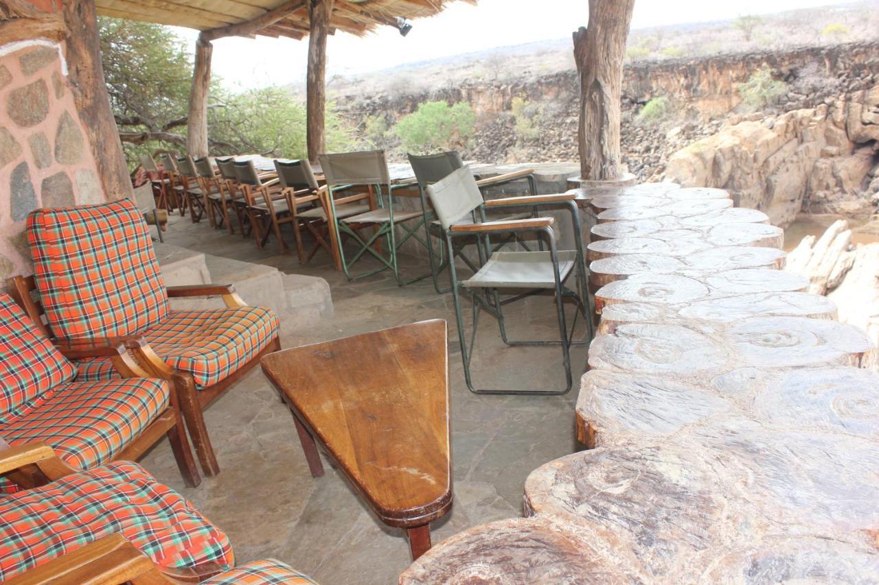 Lion'S Cave Camp, Samburu Villa Archers Post Dış mekan fotoğraf